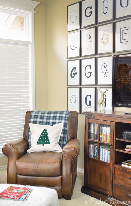 DIY No Sew $5 Rustic Christmas Pillow