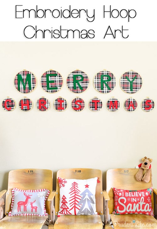 Add a rustic glam touch to your decor with this simple embroidery loop Merry Christmas art.
