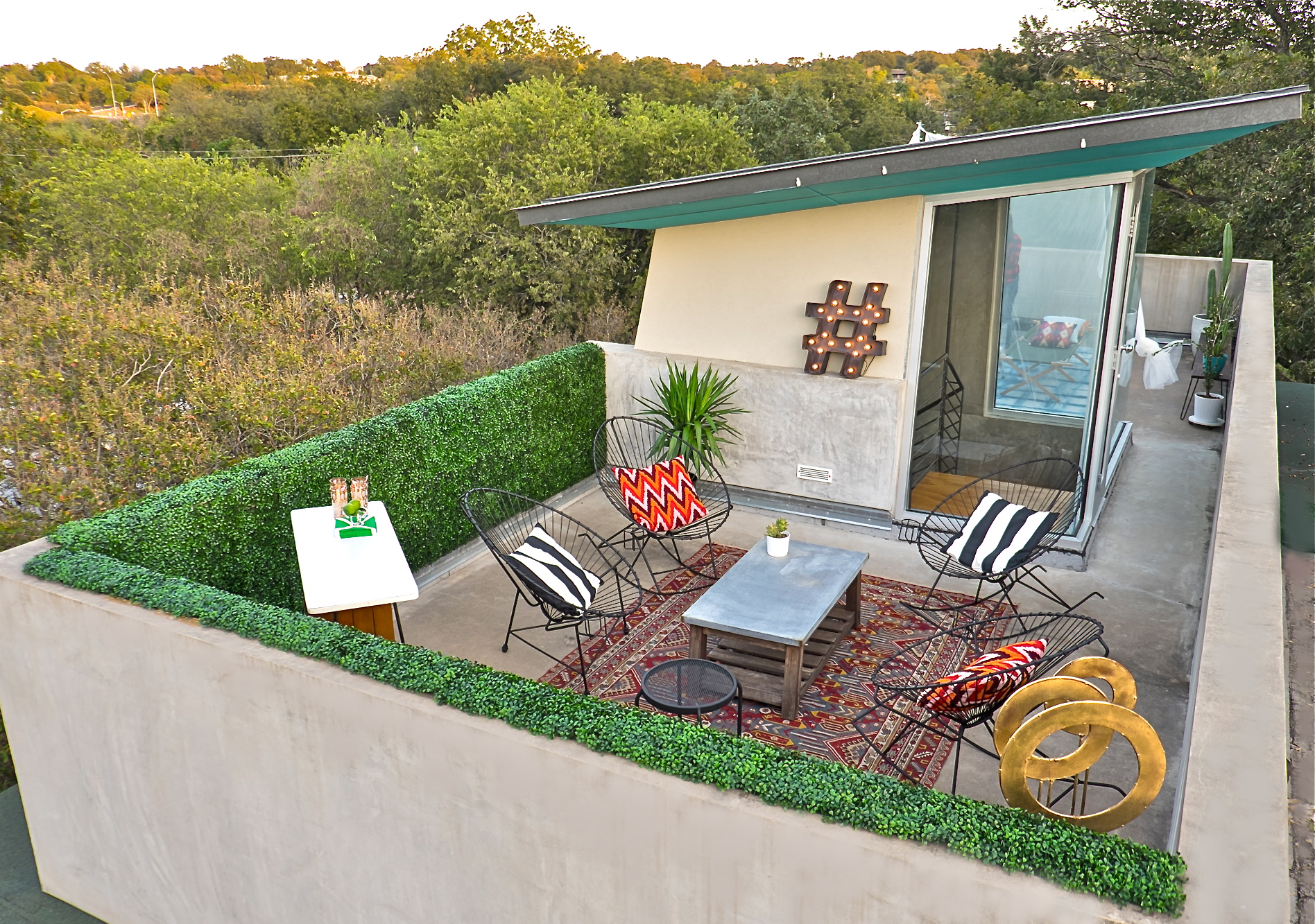 rooftop-lounge-aquahaus